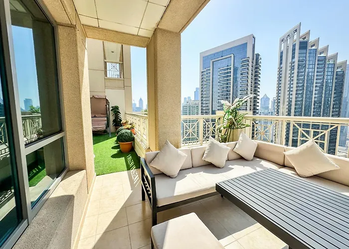 Vserve - 1 Bedroom Spacious Majestic Burj Khalifa View