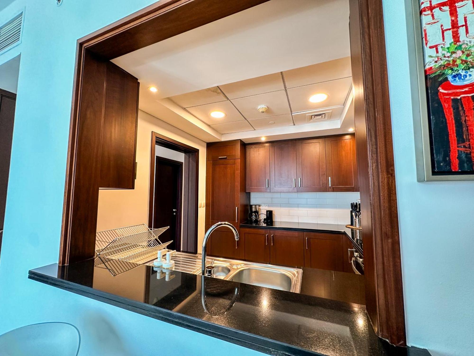 Vserve - 1 Bedroom Spacious Majestic Burj Khalifa View *