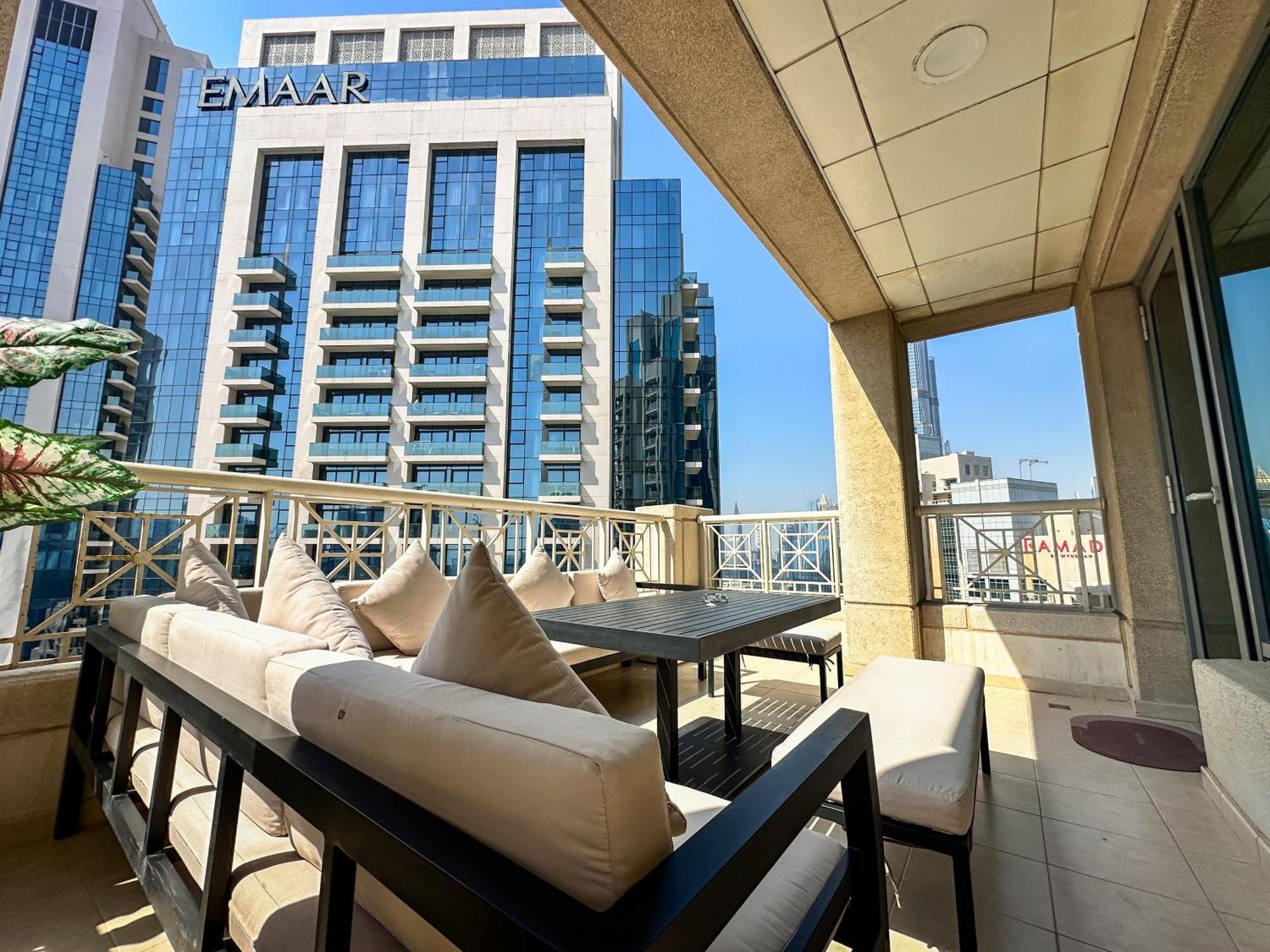 Vserve - 1 Bedroom Spacious Majestic Burj Khalifa View Appartement *