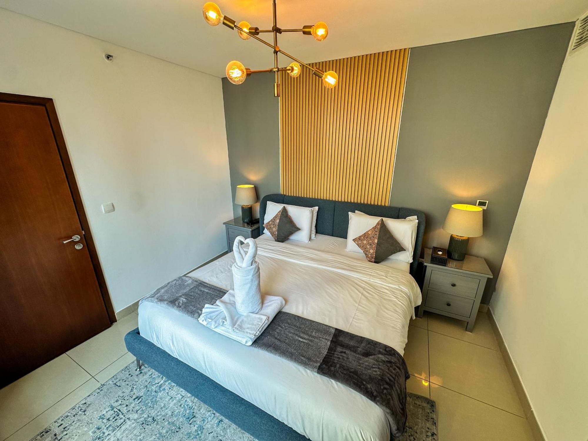 Vserve - 1 Bedroom Spacious Majestic Burj Khalifa View Dubaï