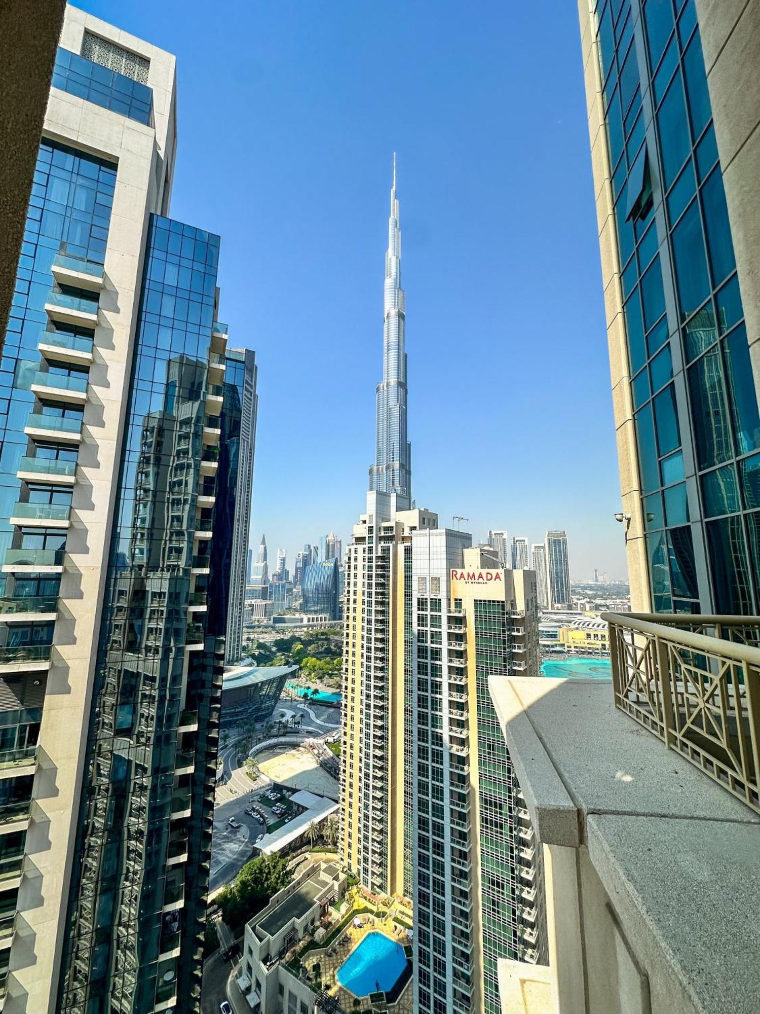 Vserve - 1 Bedroom Spacious Majestic Burj Khalifa View